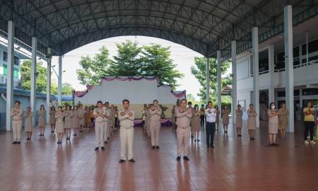 กิจกรรมเขตพื้นที่การศึกษาสุจริต เข้าแถวเคารพธงชาติ สวดมนต์ไหว้พระ