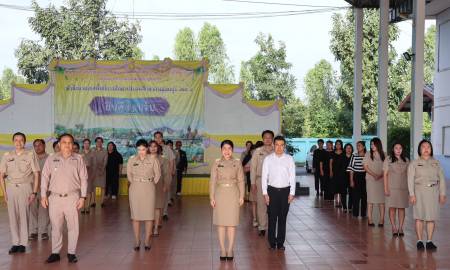 กิจกรรมเขตพื้นที่การศึกษาสุจริต เข้าแถวเคารพธงชาติ สวดมนต์ไหว้พระ