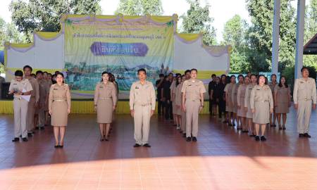 กิจกรรมเขตพื้นที่การศึกษาสุจริต เข้าแถวเคารพธงชาติ สวดมนต์ไหว้พระ