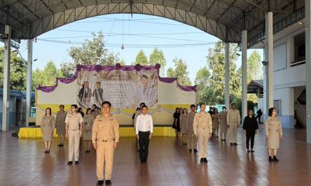กิจกรรมเขตพื้นที่การศึกษาสุจริต เข้าแถวเคารพธงชาติ สวดมนต์ไหว้พระ