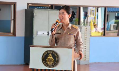 กิจกรรมเขตพื้นที่การศึกษาสุจริต เข้าแถวเคารพธงชาติ สวดมนต์ไหว้พระ