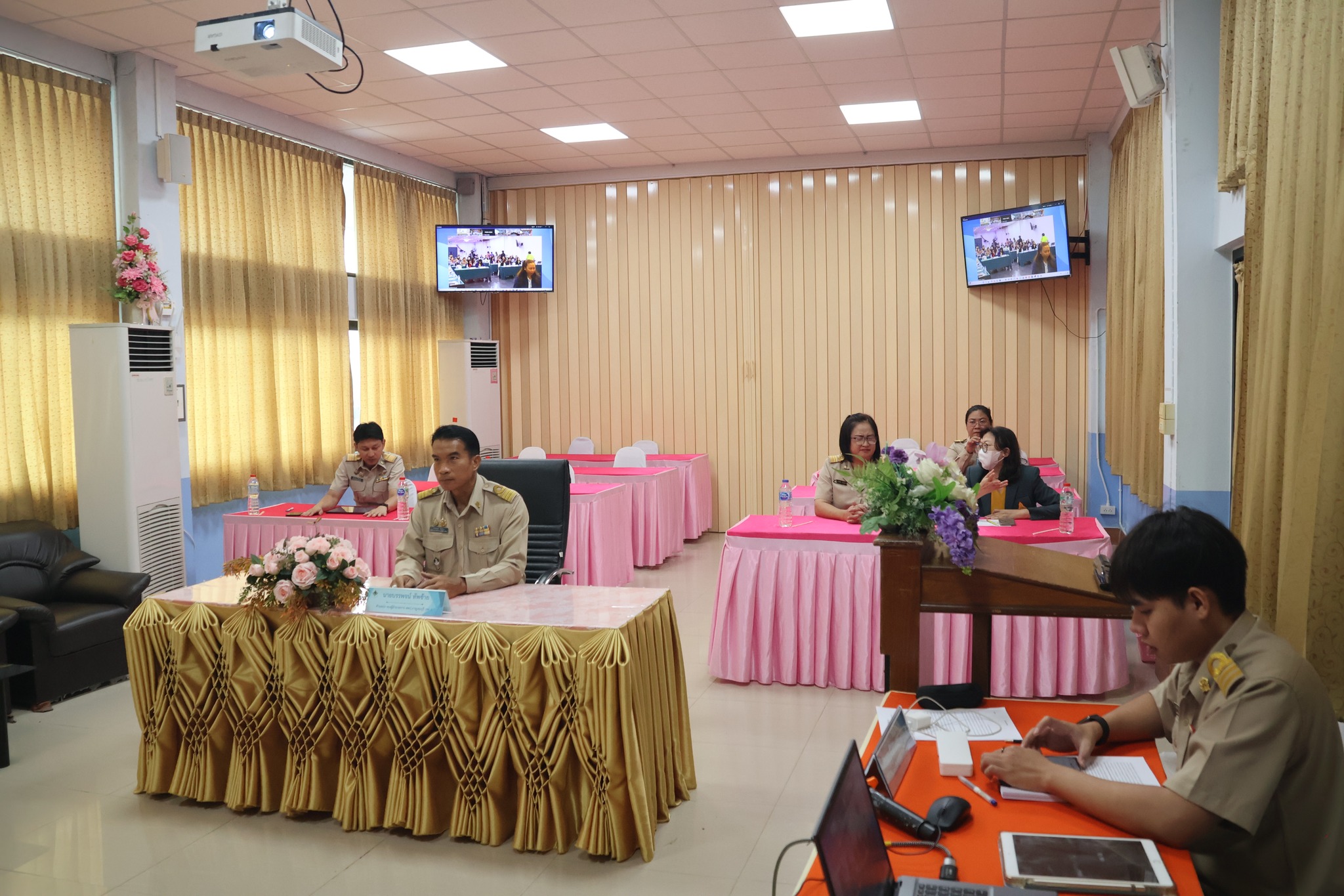 การขับเคลื่อนการประเมินสถานะการเป็นระบบราชการ 4.0 28.4.68.1