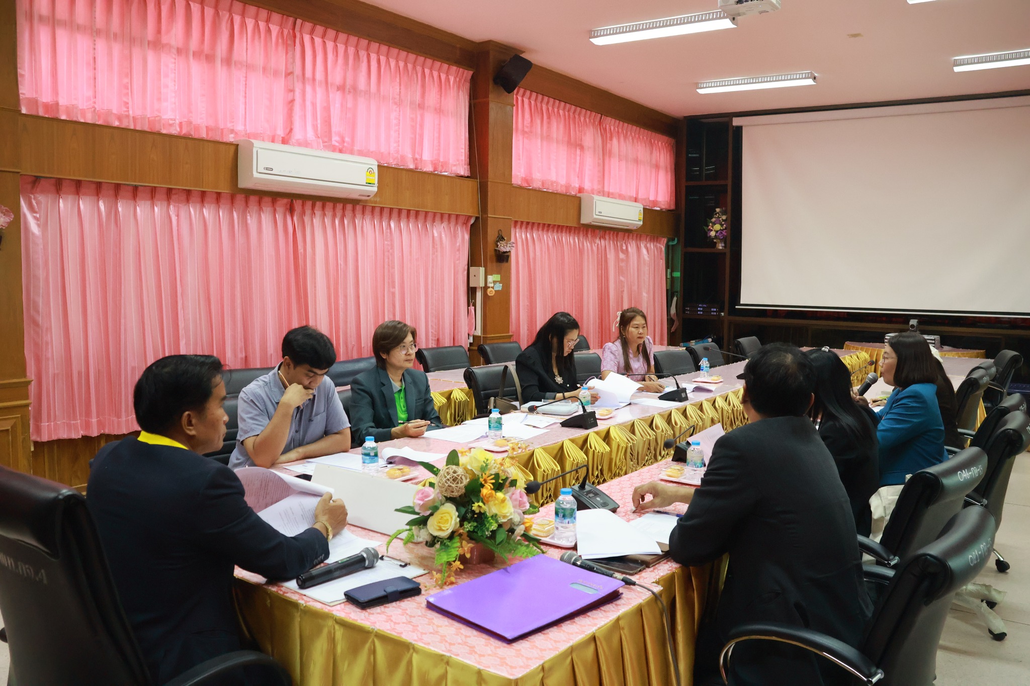 การประชุมคณะกรรมการคัดเลือกรางวัล 11.12.67.5