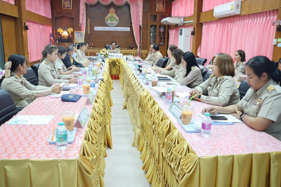 การประชุมคณะกรรมการจัดทำรูปแบบพัฒนาการอ่านและการเขียน 16.7.67.2