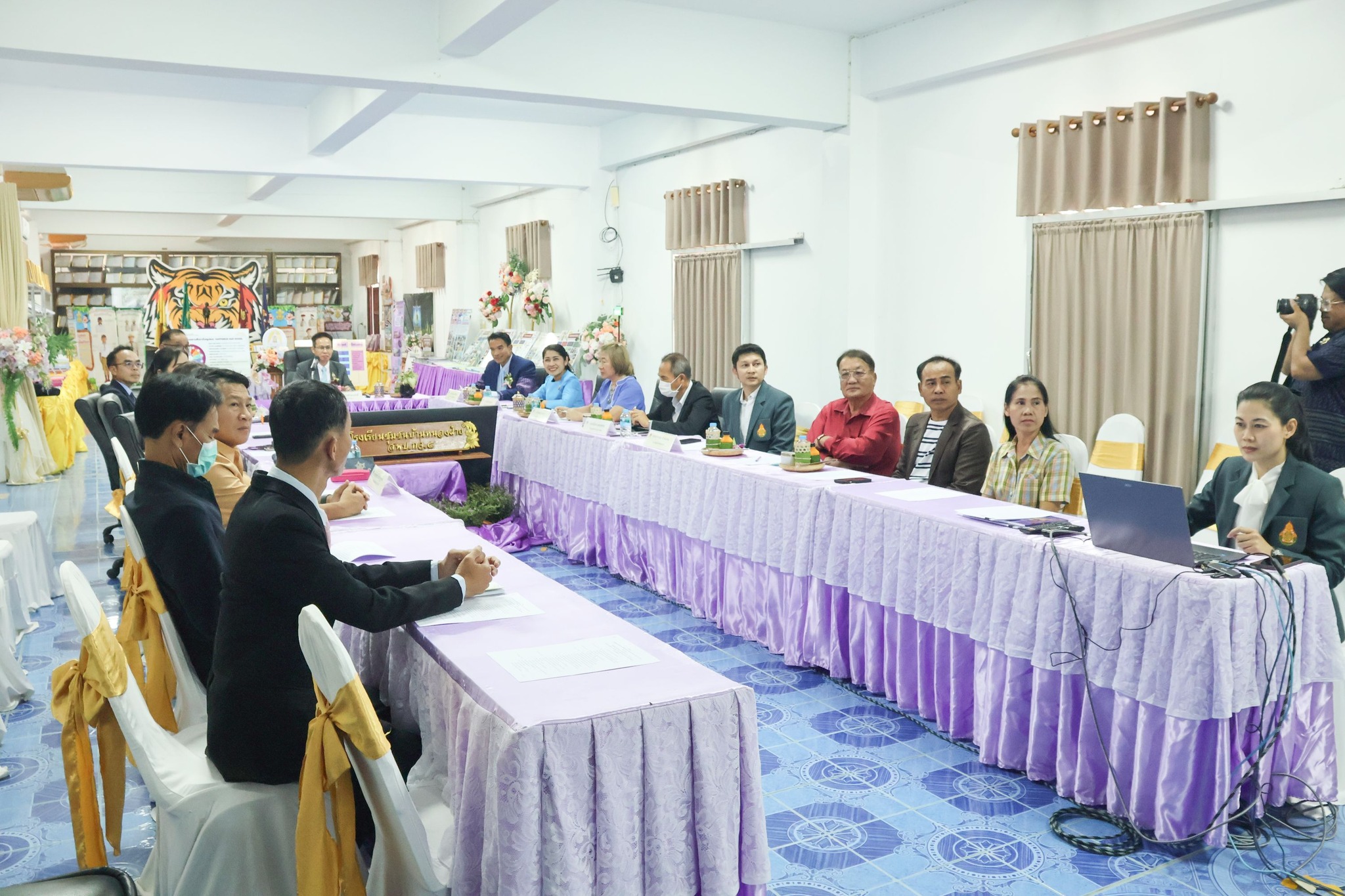 การประชุมผู้อำนวยการสำนักงานเขตพื้นที่การศีกษา 28.2.68.4