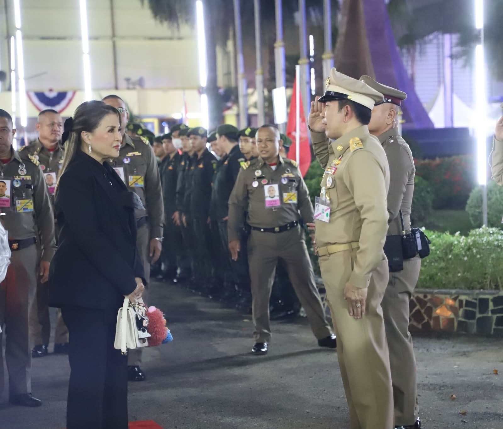 รับเสด็จทูลกระหม่อม 111168 2