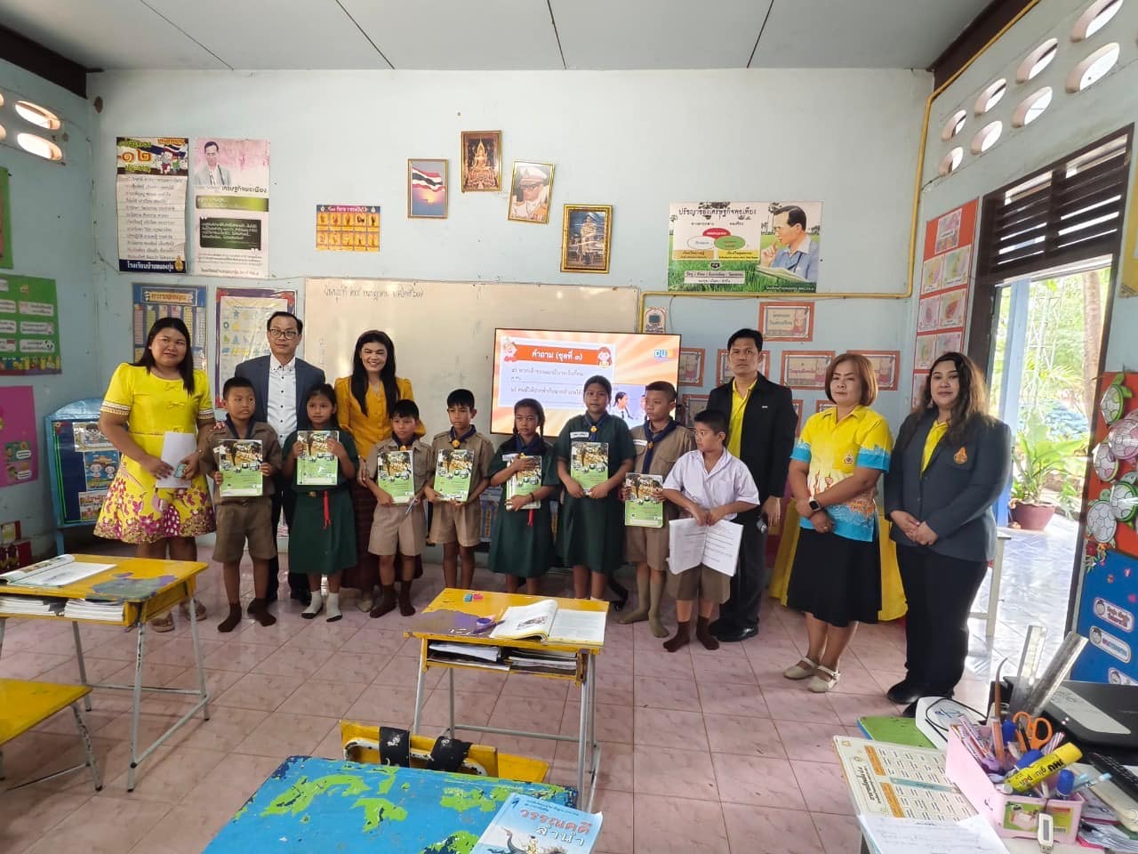 นิเทศและติดตามโรงเรียนที่จัดการเรียนการสอนโดยใช้การศึกษาทางไกลผ่านดาวเทียม DLTV 24.7.67.5