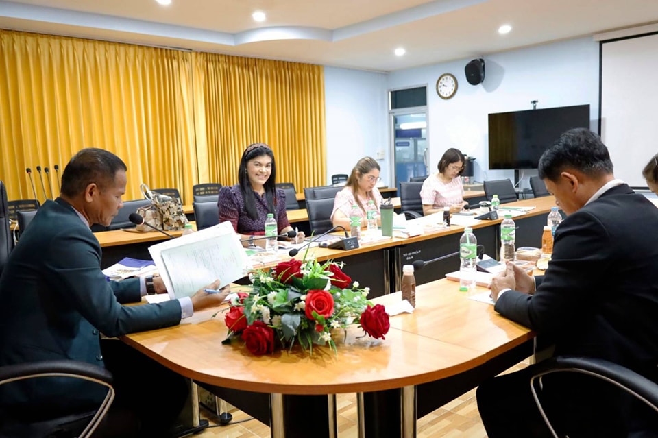 ประชุมการประเมินและคัดเลือกสถานศึกษา 5.3.68.3