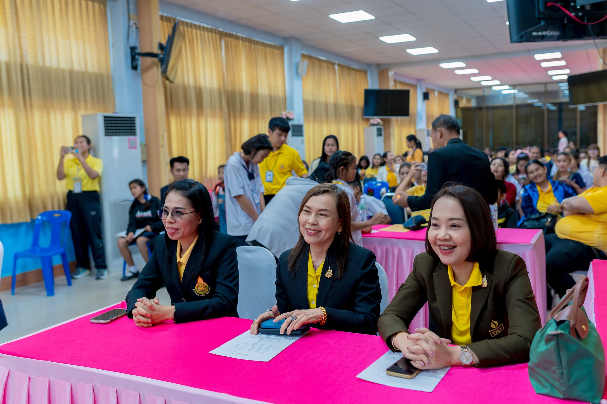 รวบรวมภาพกิจกรรมการแข่งขันศิลปหัตถกรรมนักเรียน ครั้งที่ 72 24.12.67.8
