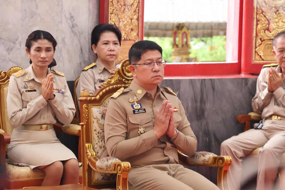 ร่วมถวายภัตตาหารพระราชทาน แด่พระภิกษุ สามเณร 24.2.68.2