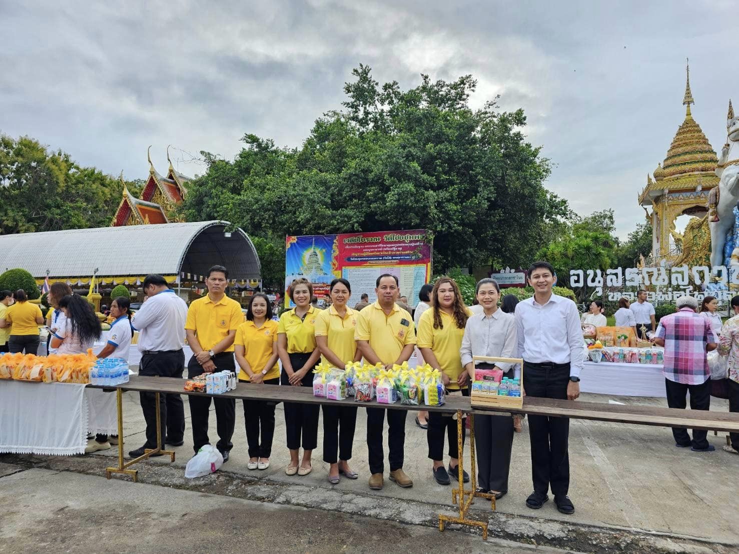 ร่วมพิธีทำบุญตักบาตรวันอาสาฬหบูชาและวันเข้าพรรษา 20.7.67.1