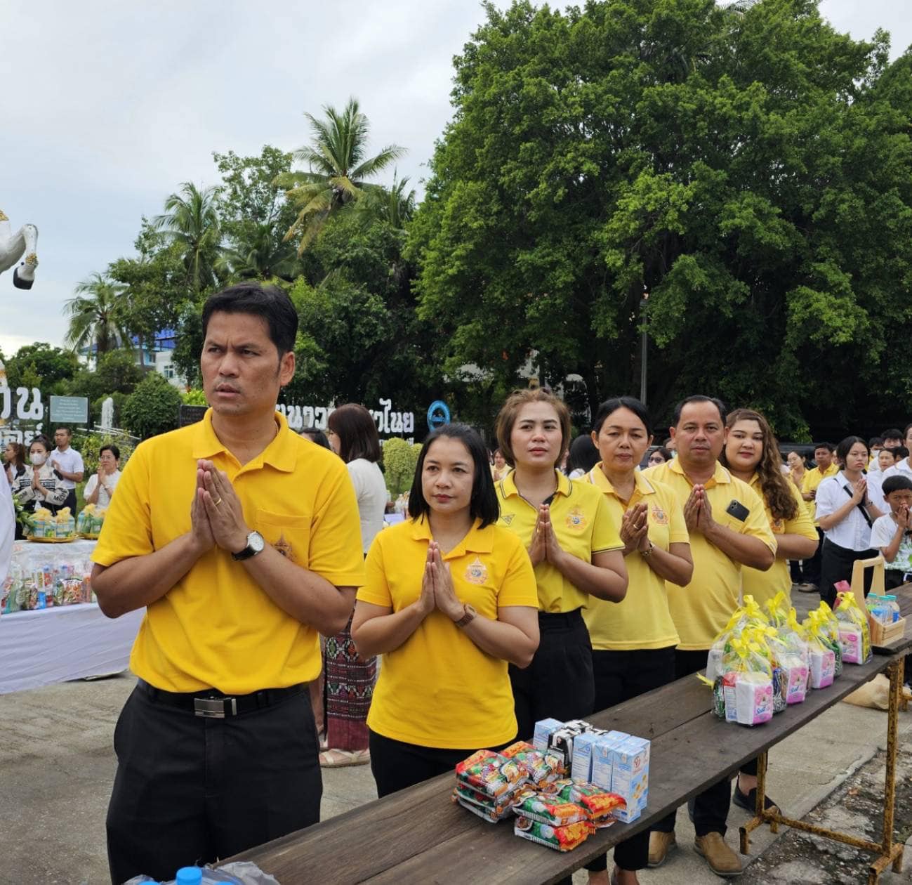 ร่วมพิธีทำบุญตักบาตรวันอาสาฬหบูชาและวันเข้าพรรษา 20.7.67.3