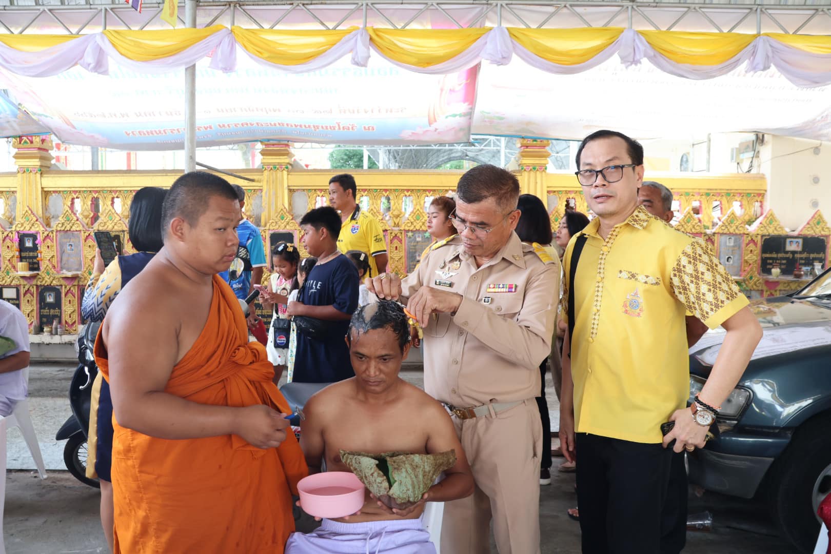 ร่วมพิธีปลงผม โครงการบรรพชาอุปสมบท 13.7.67.12