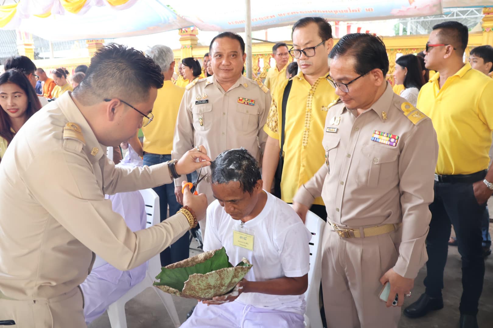ร่วมพิธีปลงผม โครงการบรรพชาอุปสมบท 13.7.67.9