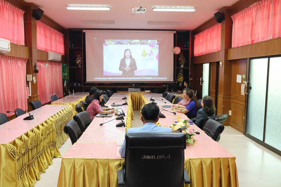 ร่วมพิธีมอบเกียรติบัตร 14.2.68.4