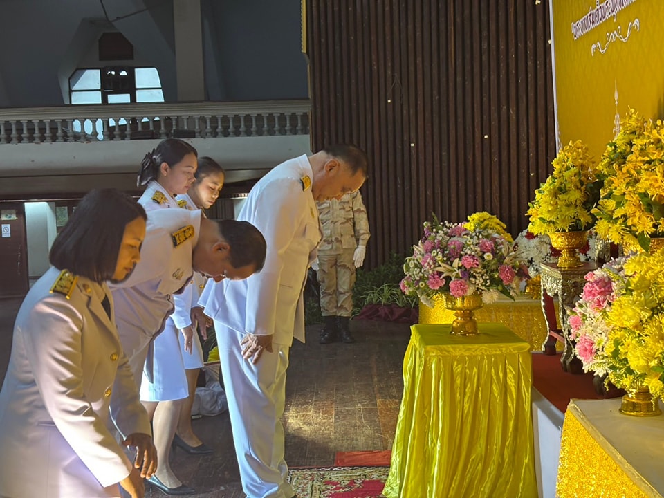 ร่วมพิธีวางพานพุ่มดอกไม้และถวายราชสดุดี 24.2.68.5
