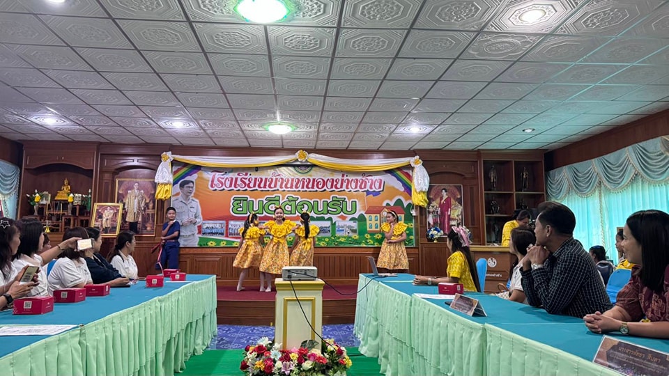 ร่วมให้การต้อนรับ นายถวิล สร้างนา 19.3.68.6