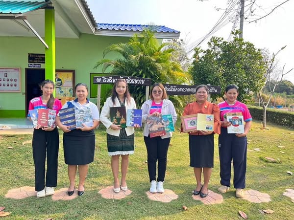 ลงพื้นที่ตรวจเยี่ยม พร้อมทั้งมอบชุดหนังสือ 22.2.67.1