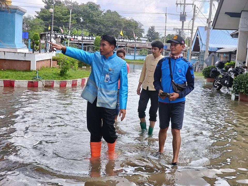 ลงพื้นที่ตรวจเยี่ยมสถานการณ์น้ำท่วม 22.10.67.2
