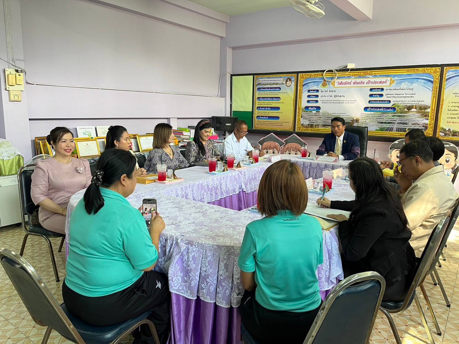 ลงพื้นที่นิเทศ ติดตามให้กำลังใจการขับเคลื่อนและพัฒนาคุณภาพการศึกษา 22.11.67.5