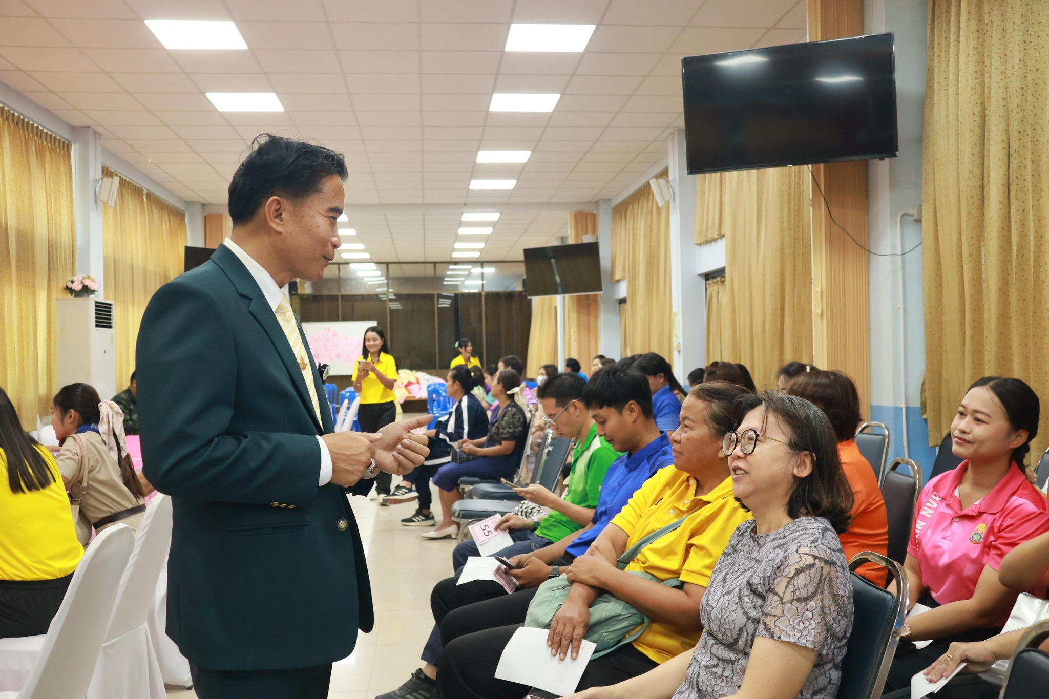 เข้าตรวจเยี่ยมให้กำลังใจคณะครู 28.11.67.1