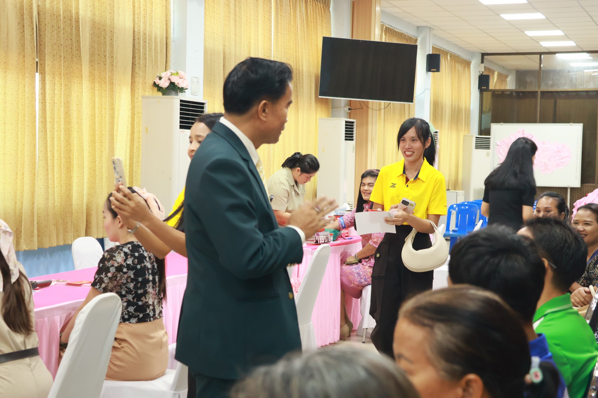 เข้าตรวจเยี่ยมให้กำลังใจคณะครู 28.11.67.2