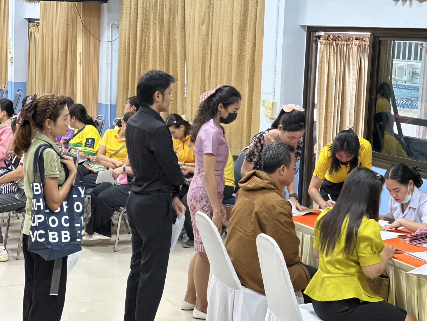 เข้าตรวจเยี่ยมให้กำลังใจคณะครู 28.11.67.7