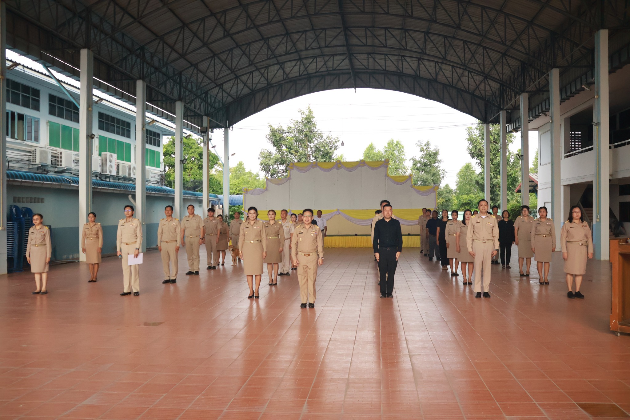 เข้าแถว271068 1