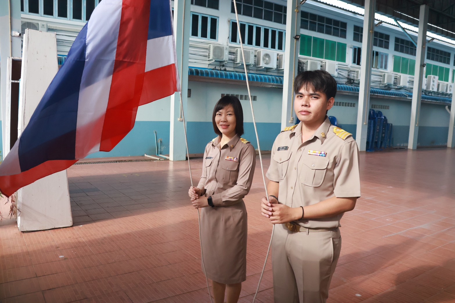 เข้าแถว 201068 4