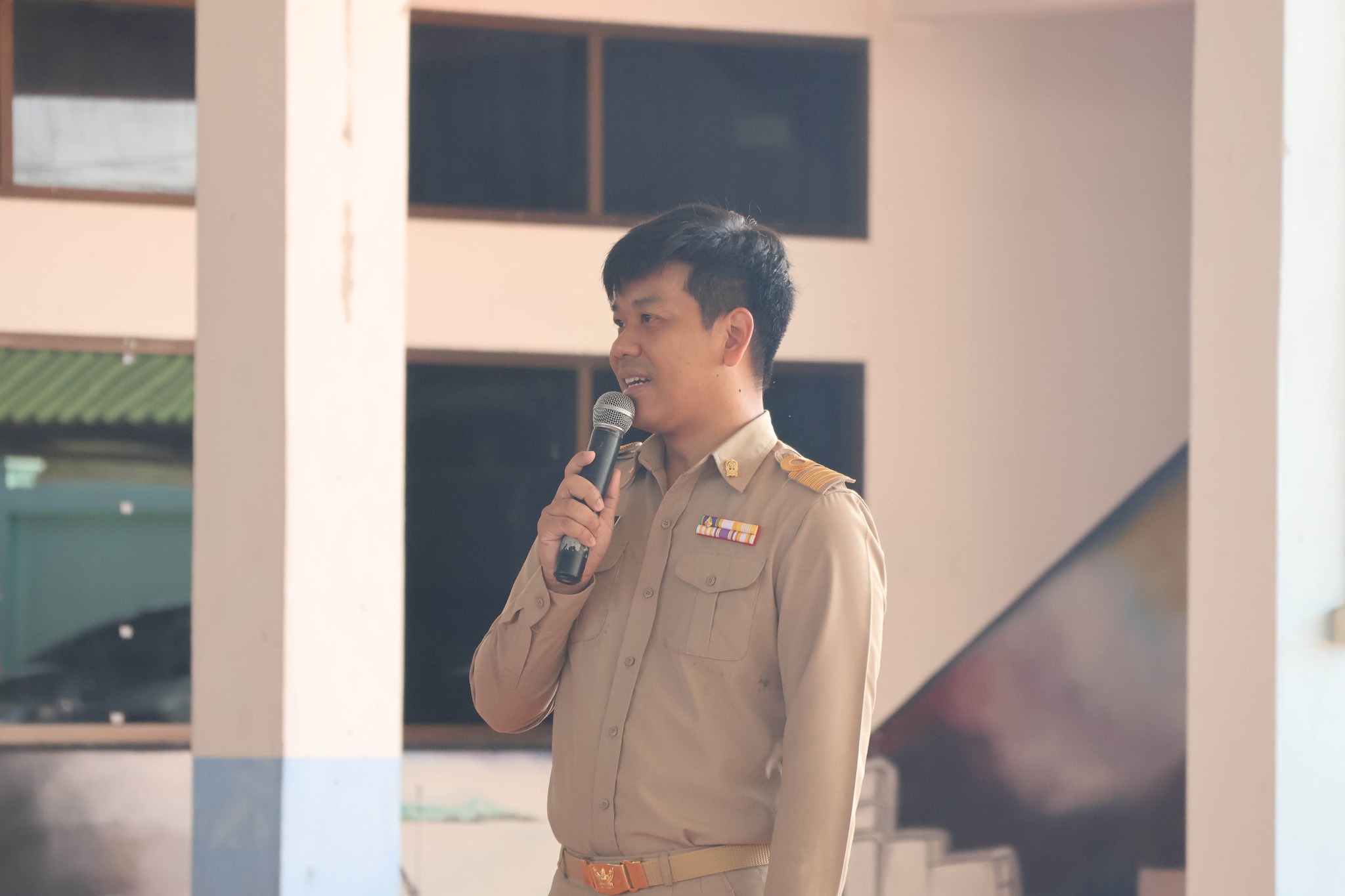 เข้าแถวเคารพธงชาติ สวดมนต์ไหว้พระ 21.4.68.6