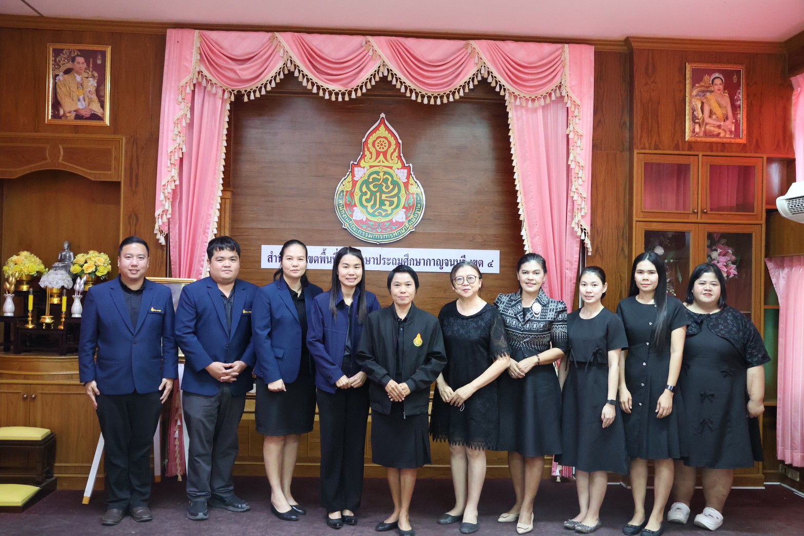 LINE ALBUM 11269 260211 31 0