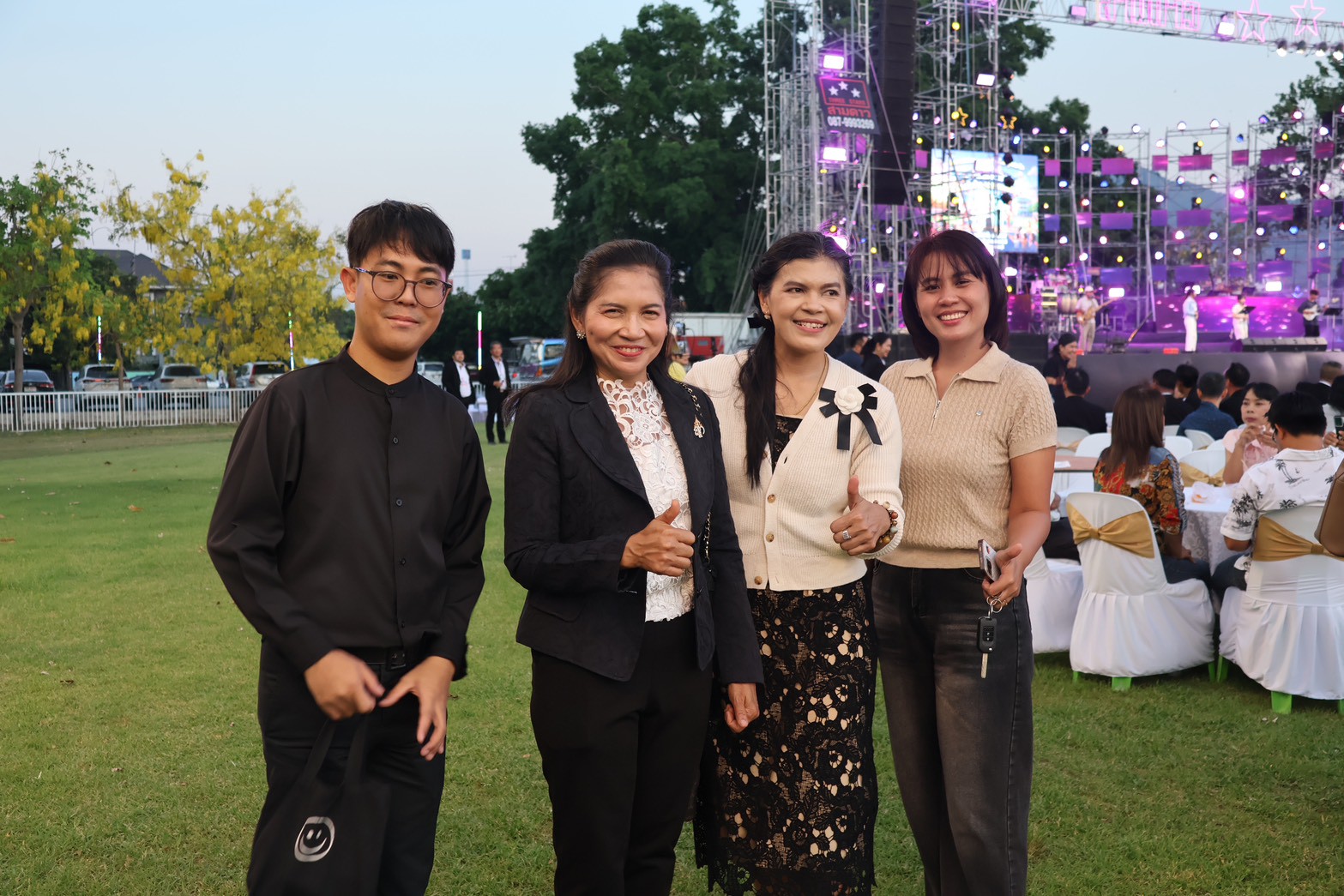 LINE ALBUM 27369 1 260328 2 0