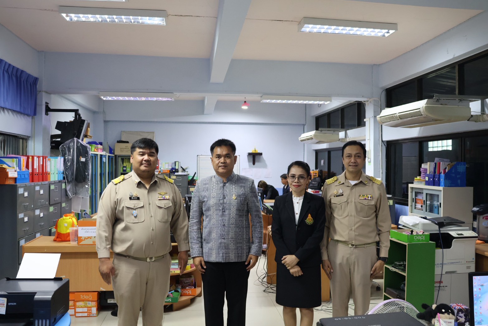 LINE ALBUM 30369 260331 30 0