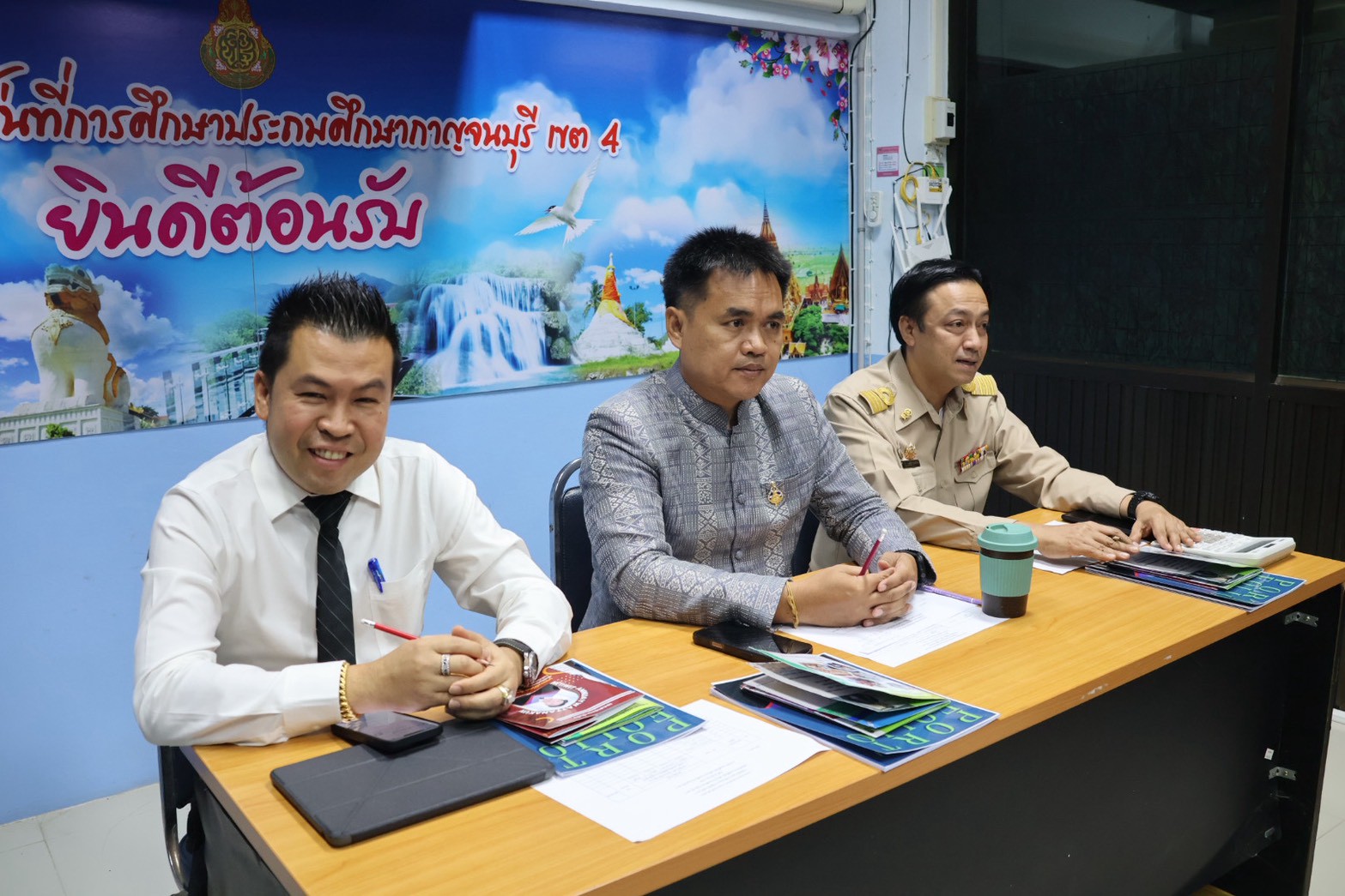 LINE ALBUM 30369 260331 65 0