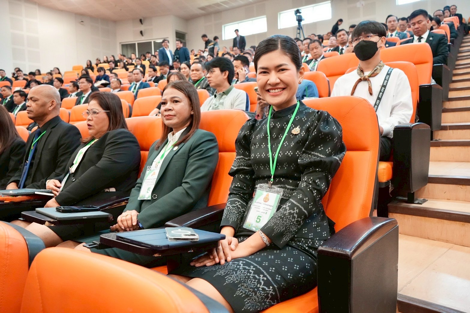 LINE ALBUM 4369 260304 20 0