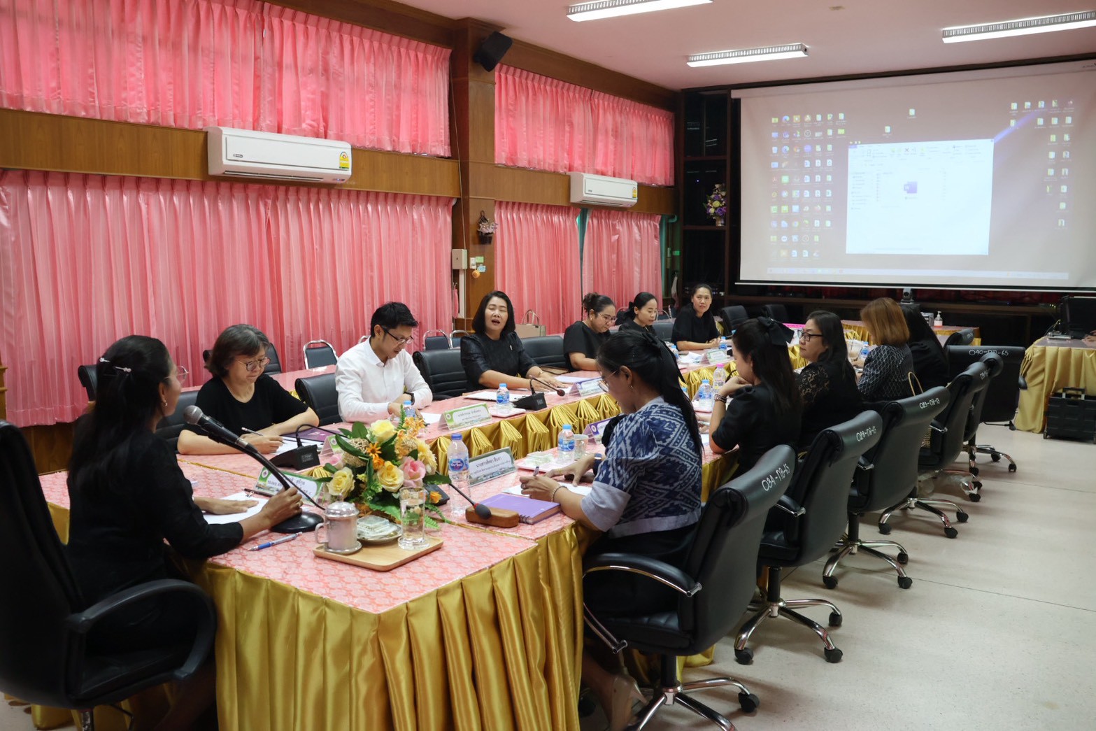 LINE ALBUM 9469 260409 69 0